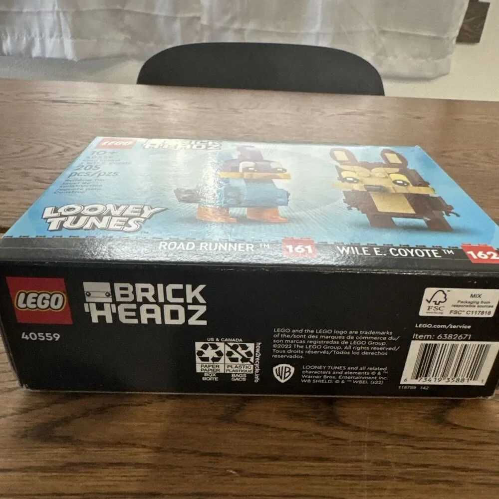 LEGO MINIFIGURES: Road Runner & Wile E. Coyote (40559) New Sealed